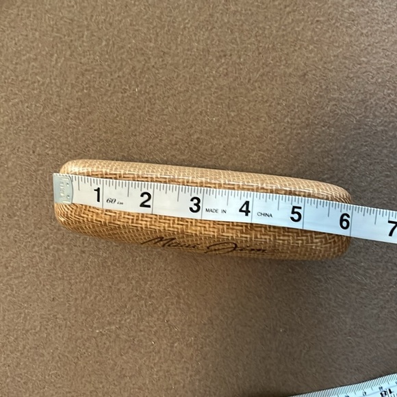 Maui Jim Sunglass Case - Hardshell - Picture 7 of 9